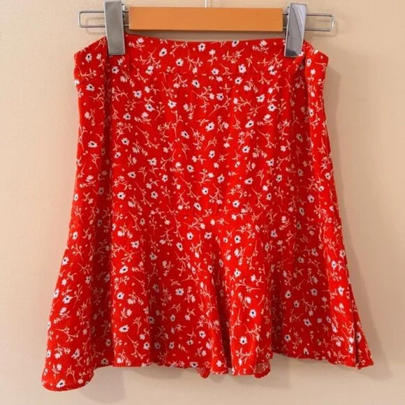 Zara| Cute Floral Flowy Ruffled Red White Mini Skirt/Skort Spring & Summer Sz M - Picture 1 of 5